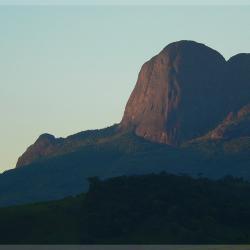 Pico do Papagaio- Aiuruoca MG - Foto: Roberto Torrubia
